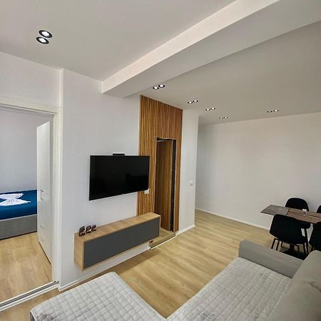 Mara Central Apartment 3 ติรานา ภายนอก รูปภาพ