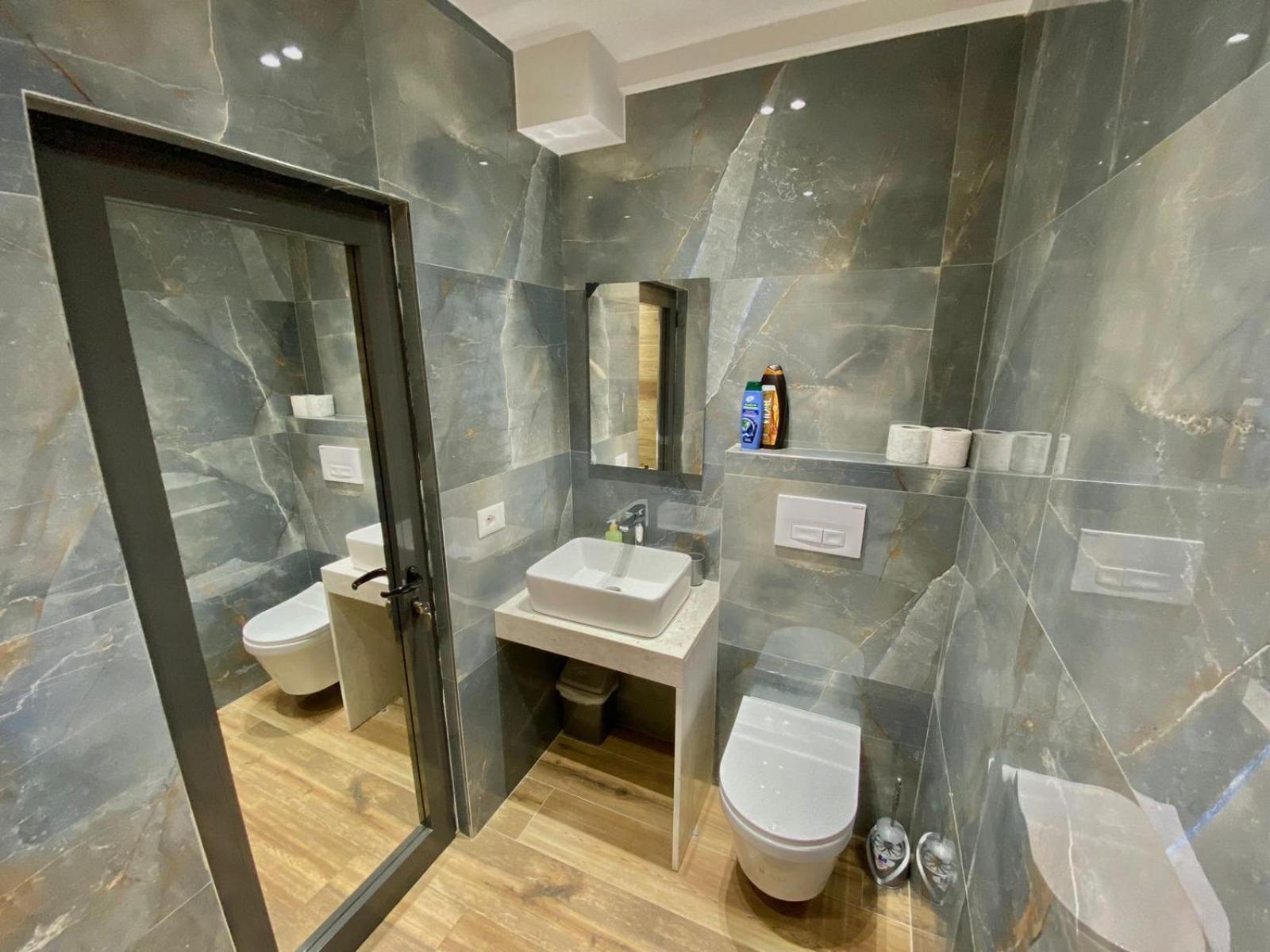 Mara Central Apartment 3 ติรานา ภายนอก รูปภาพ